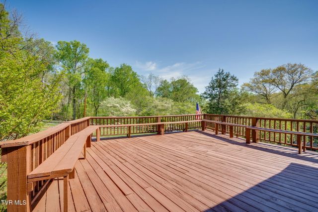 512 Hidden Valley Road, Kingsport, TN 37663