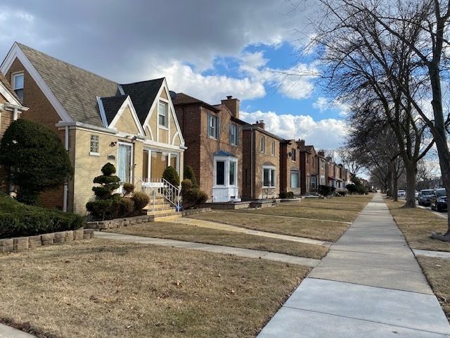 1937 N NORMANDY Avenue, Chicago, IL 60607