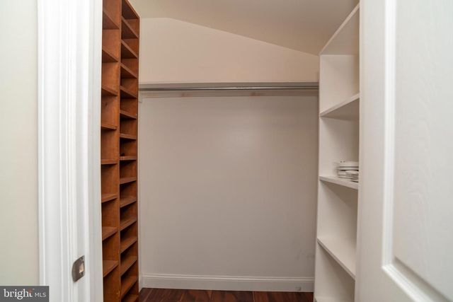 55 HOLLOW RD, Levittown, PA 19056