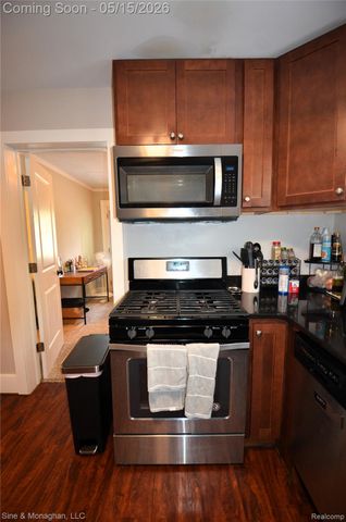 909 Knowles Street, Royal Oak, MI 48067