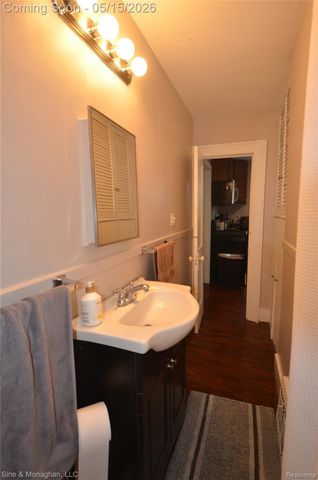 909 Knowles Street, Royal Oak, MI 48067