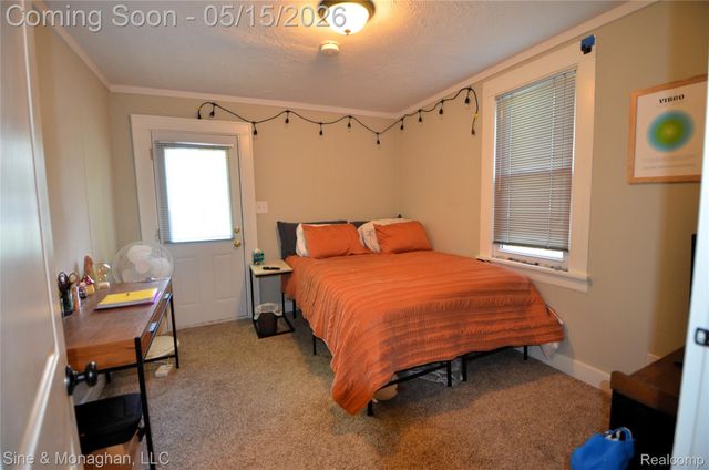 909 Knowles Street, Royal Oak, MI 48067