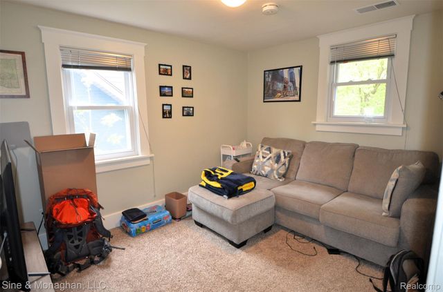 909 Knowles Street, Royal Oak, MI 48067