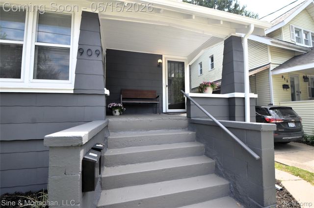 909 Knowles Street, Royal Oak, MI 48067