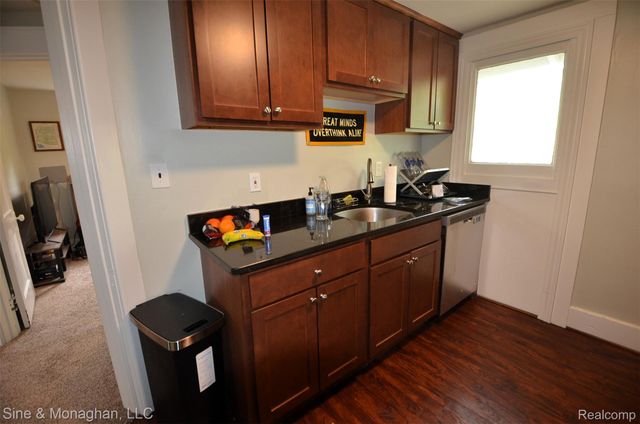 909 Knowles Street, Royal Oak, MI 48067
