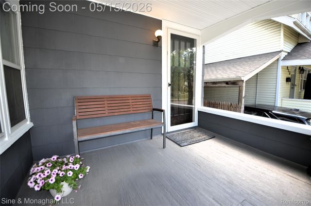 909 Knowles Street, Royal Oak, MI 48067