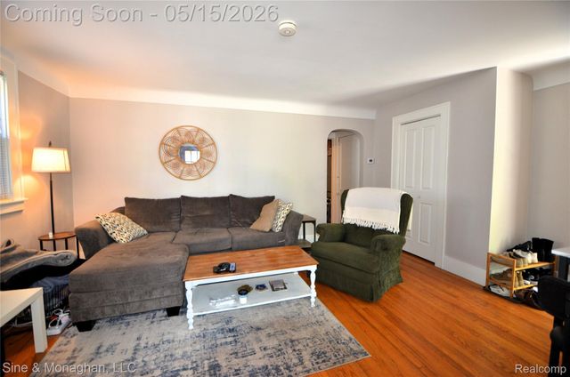 909 Knowles Street, Royal Oak, MI 48067