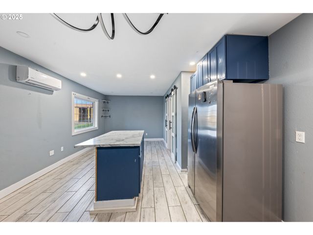 31778 S Hwy 213, Molalla, OR 97038