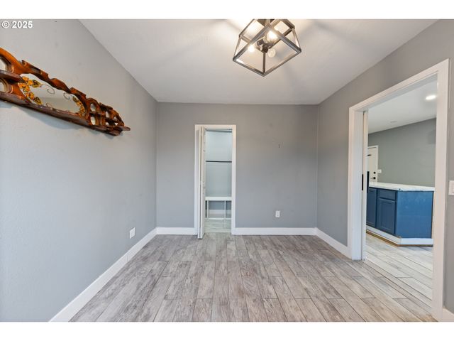 31778 S Hwy 213, Molalla, OR 97038