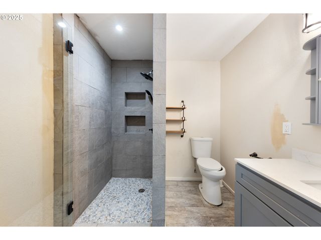 31778 S Hwy 213, Molalla, OR 97038