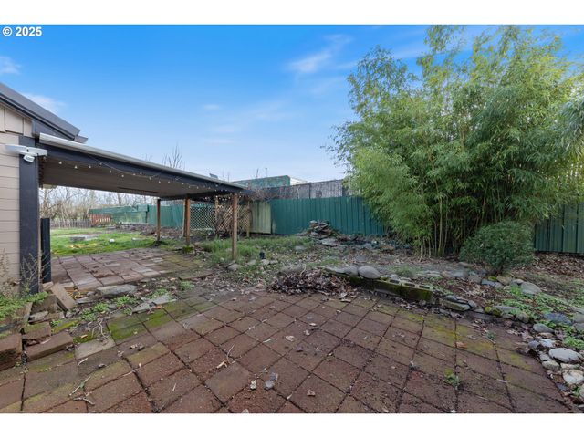 31778 S Hwy 213, Molalla, OR 97038