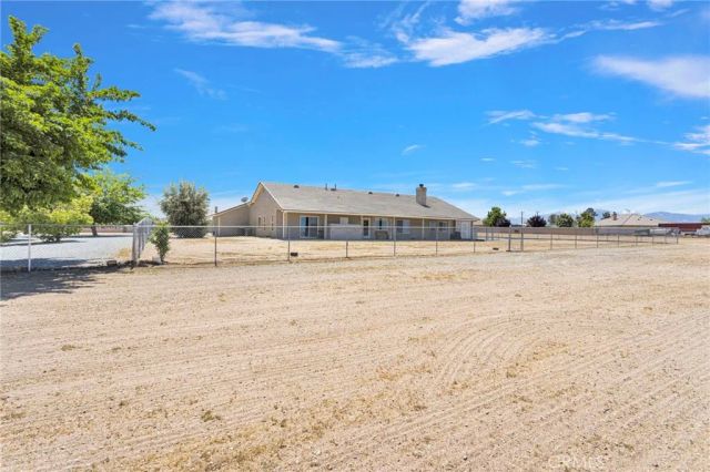 8828 Vincent Court, Oak Hills, CA 92344