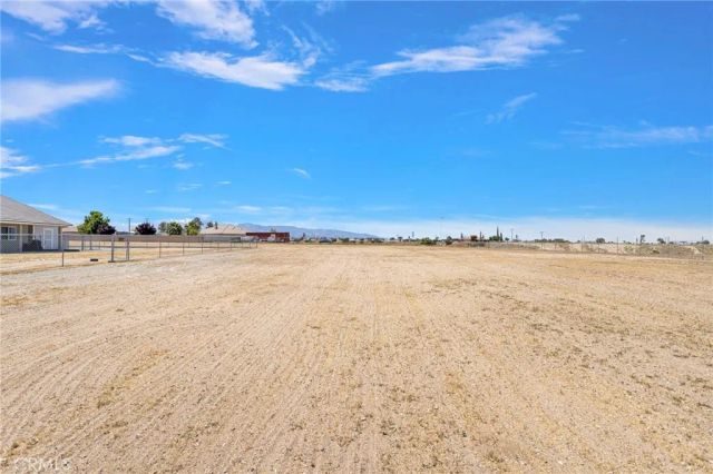 8828 Vincent Court, Oak Hills, CA 92344