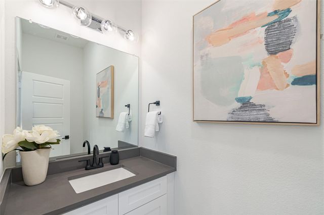 2610 Kimsey 205, Dallas, TX 75235