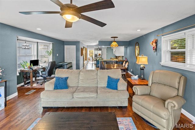 7900 Birkenhead Drive, St Louis, MO 63123