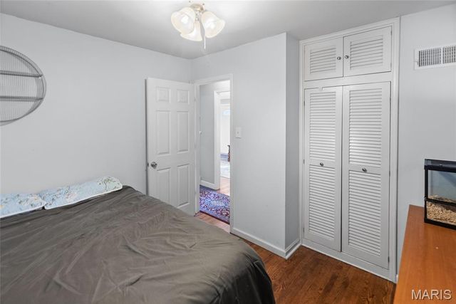 7900 Birkenhead Drive, St Louis, MO 63123
