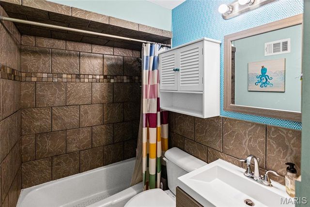 7900 Birkenhead Drive, St Louis, MO 63123