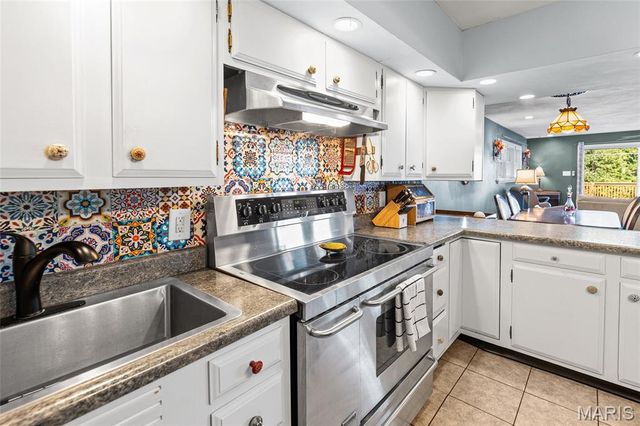 7900 Birkenhead Drive, St Louis, MO 63123