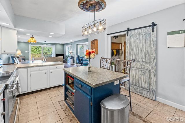 7900 Birkenhead Drive, St Louis, MO 63123