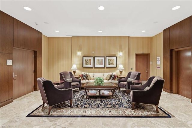 4545 Commerce St Unit 1904, Virginia Beach, VA 23462