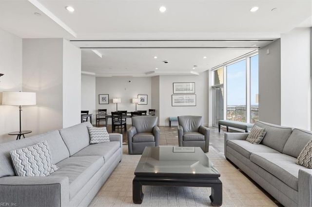 4545 Commerce St Unit 1904, Virginia Beach, VA 23462