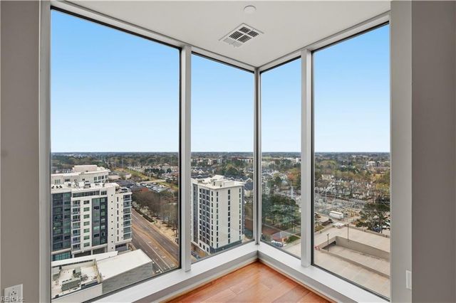 4545 Commerce St Unit 1904, Virginia Beach, VA 23462