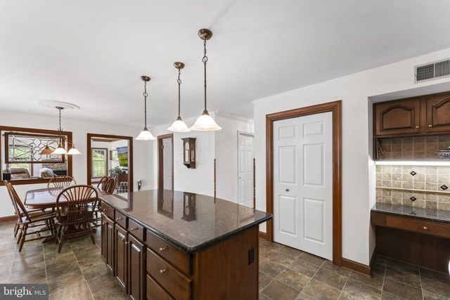 120 SUMMIT DR, Phoenixville, PA 19460