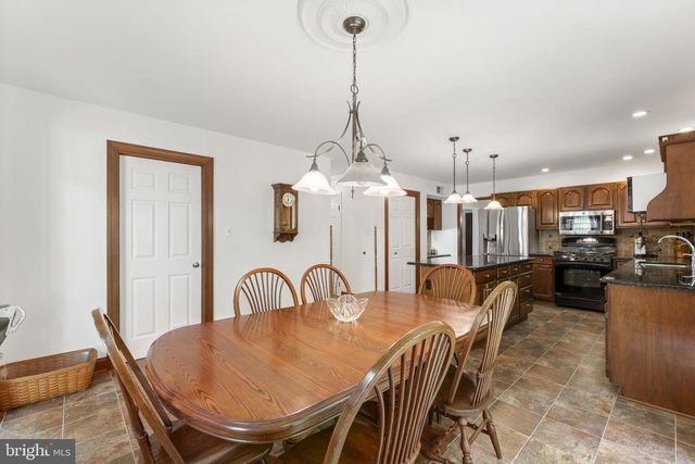 120 SUMMIT DR, Phoenixville, PA 19460