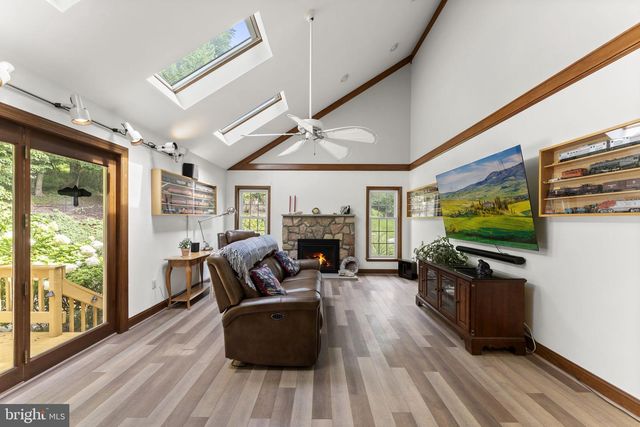 120 SUMMIT DR, Phoenixville, PA 19460