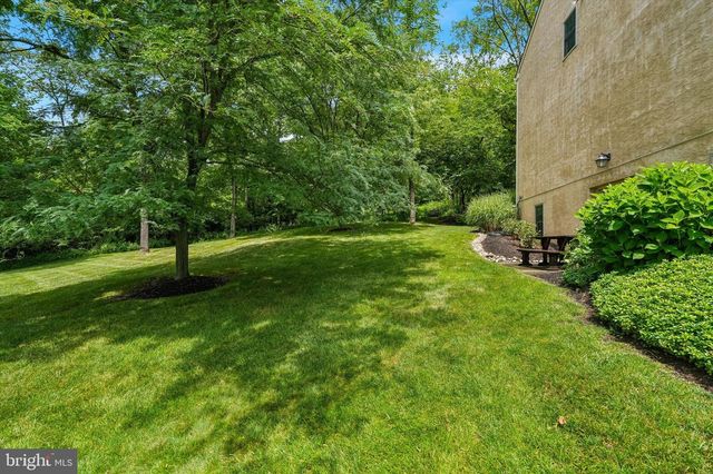 120 SUMMIT DR, Phoenixville, PA 19460
