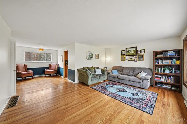 1 Jennings Road, Greenhills, OH 45218