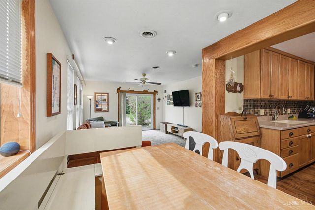 1 Jennings Road, Greenhills, OH 45218