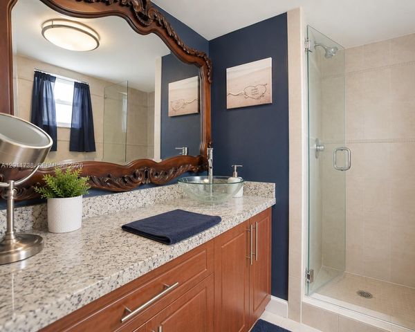 2900 W Sunrise Lakes Dr 101, Sunrise, FL 33322