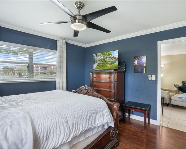 2900 W Sunrise Lakes Dr 101, Sunrise, FL 33322