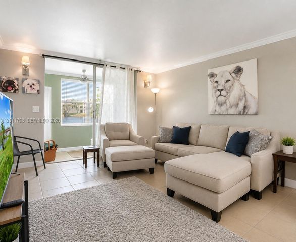 2900 W Sunrise Lakes Dr 101, Sunrise, FL 33322