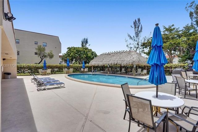 2900 W Sunrise Lakes Dr 101, Sunrise, FL 33322