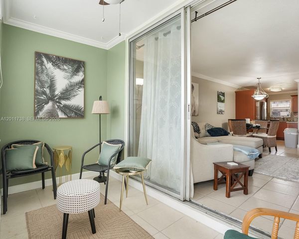2900 W Sunrise Lakes Dr 101, Sunrise, FL 33322