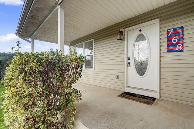 768 Harvest Meadows Drive, Kodak, TN 37764