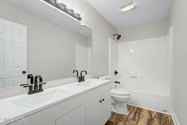 768 Harvest Meadows Drive, Kodak, TN 37764