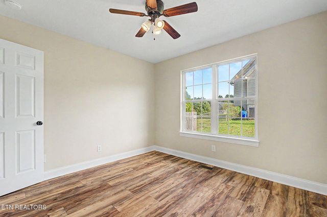 768 Harvest Meadows Drive, Kodak, TN 37764