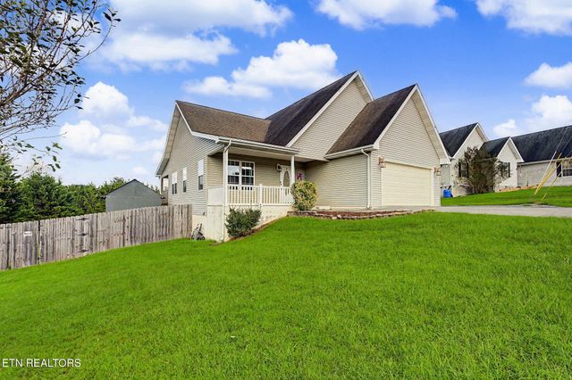 768 Harvest Meadows Drive, Kodak, TN 37764