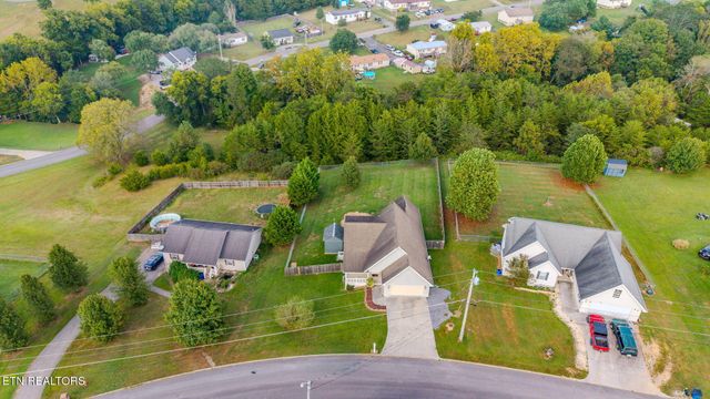 768 Harvest Meadows Drive, Kodak, TN 37764
