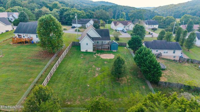 768 Harvest Meadows Drive, Kodak, TN 37764