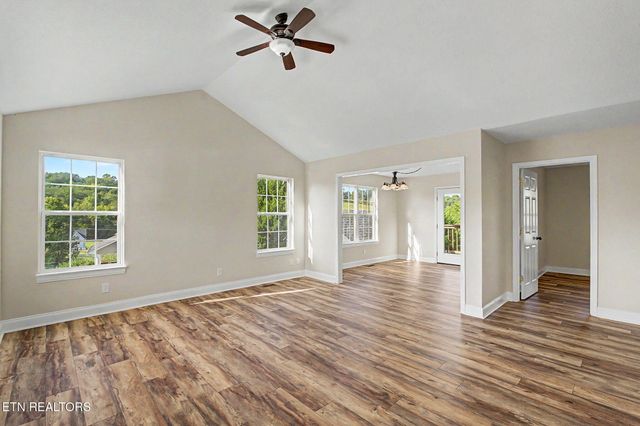 768 Harvest Meadows Drive, Kodak, TN 37764