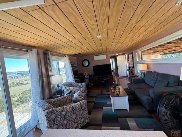 1574 4th St, Penrose, CO 81240