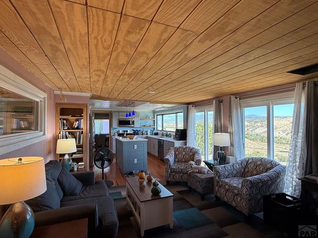 1574 4th St, Penrose, CO 81240