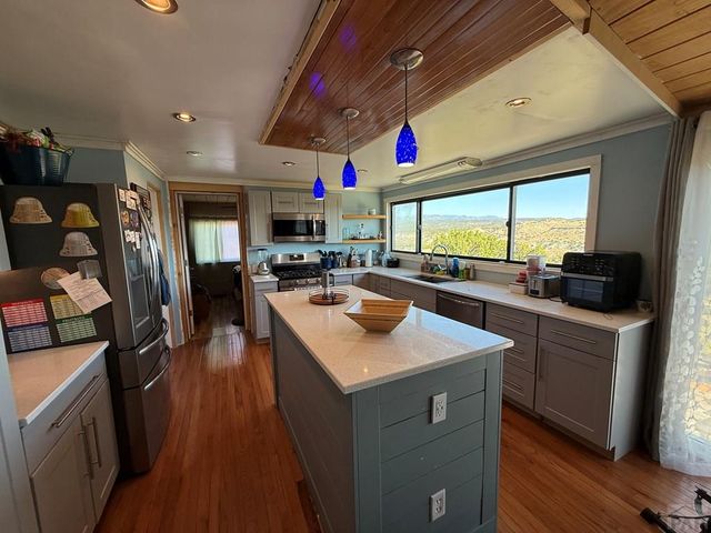 1574 4th St, Penrose, CO 81240