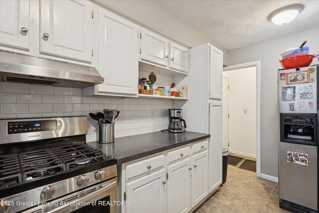 7895 W Herbison Road, Grand Ledge, MI 48837