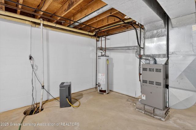 7895 W Herbison Road, Grand Ledge, MI 48837