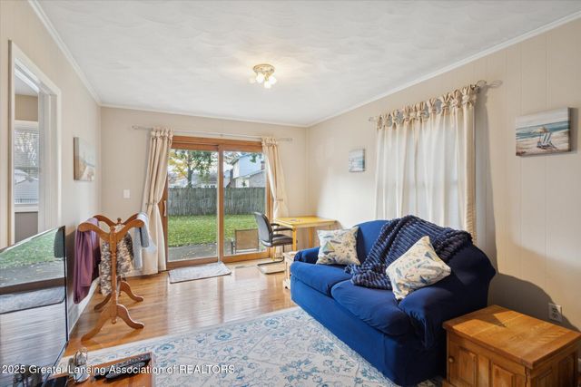 7895 W Herbison Road, Grand Ledge, MI 48837